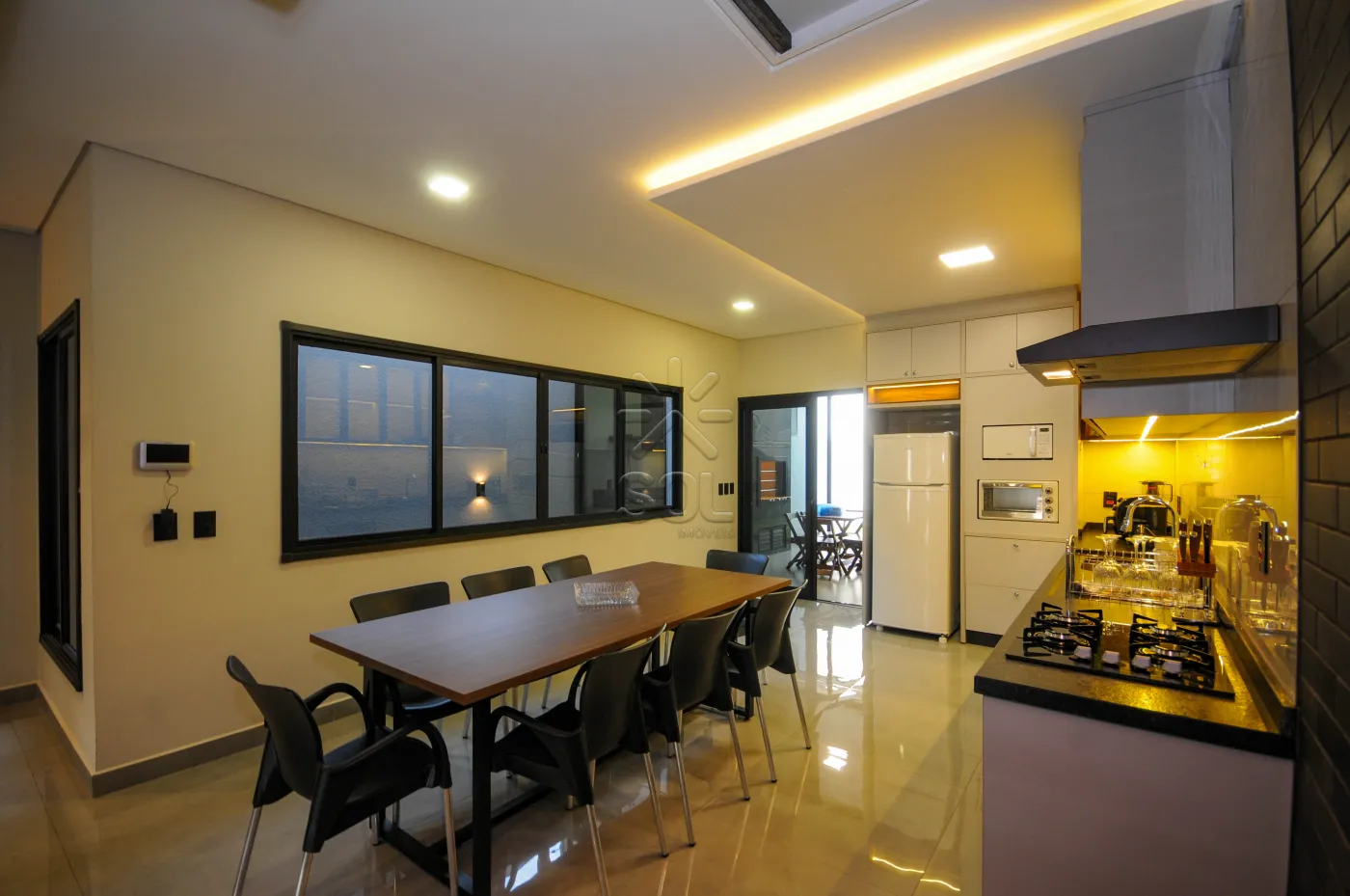 Sobrado novo de alto padrão à venda no Lancaster em Foz do Iguaçu/PR - 192m² | Mobiliado | 3 quartos | Área gourmet