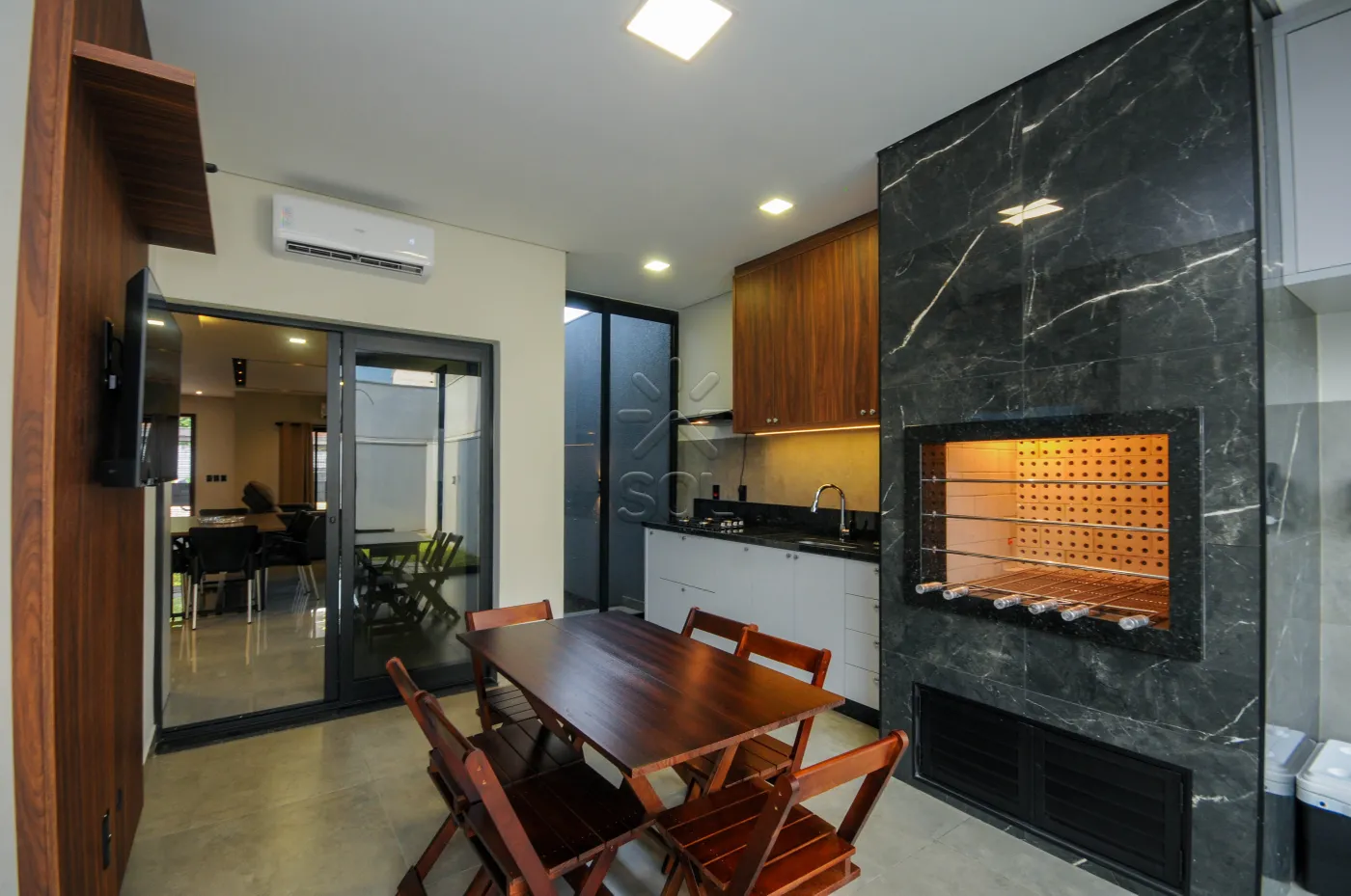 Sobrado novo de alto padrão à venda no Lancaster em Foz do Iguaçu/PR - 192m² | Mobiliado | 3 quartos | Área gourmet