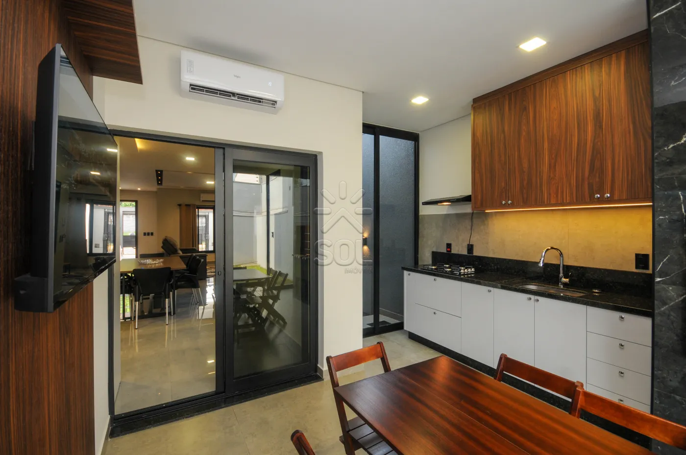 Sobrado novo de alto padrão à venda no Lancaster em Foz do Iguaçu/PR - 192m² | Mobiliado | 3 quartos | Área gourmet
