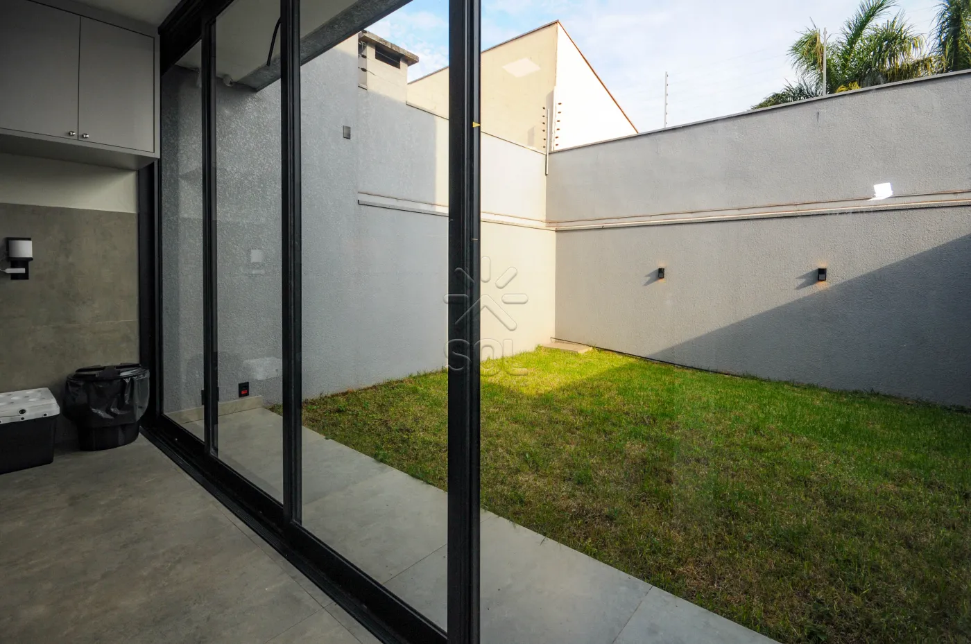 Sobrado novo de alto padrão à venda no Lancaster em Foz do Iguaçu/PR - 192m² | Mobiliado | 3 quartos | Área gourmet