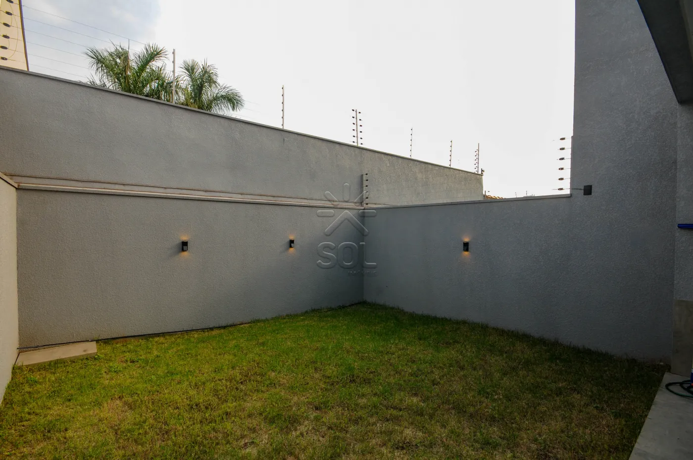 Sobrado novo de alto padrão à venda no Lancaster em Foz do Iguaçu/PR - 192m² | Mobiliado | 3 quartos | Área gourmet