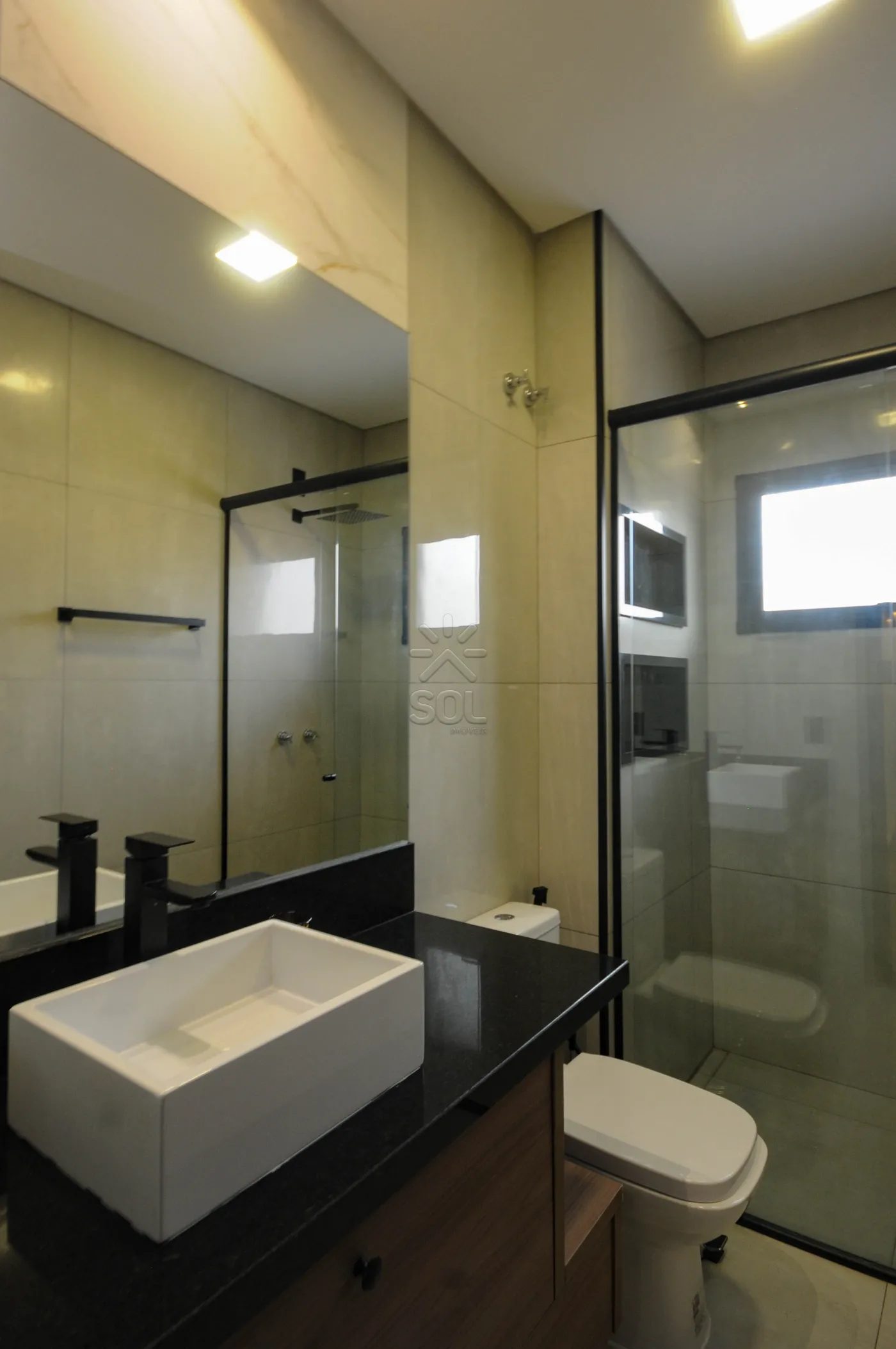 Sobrado novo de alto padrão à venda no Lancaster em Foz do Iguaçu/PR - 192m² | Mobiliado | 3 quartos | Área gourmet
