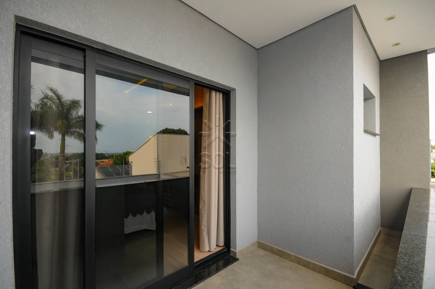 Sobrado novo de alto padrão à venda no Lancaster em Foz do Iguaçu/PR - 192m² | Mobiliado | 3 quartos | Área gourmet