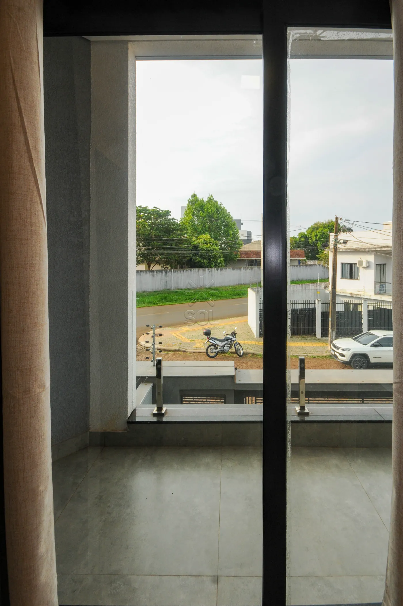 Sobrado novo de alto padrão à venda no Lancaster em Foz do Iguaçu/PR - 192m² | Mobiliado | 3 quartos | Área gourmet