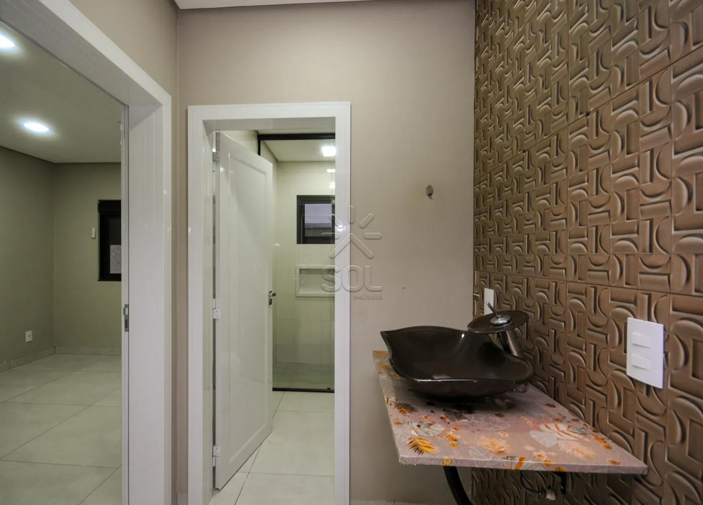 Sobrado à venda na Vila Maria em Foz do Iguaçu/PR - 200m², 2 suítes com closet e automação residencial