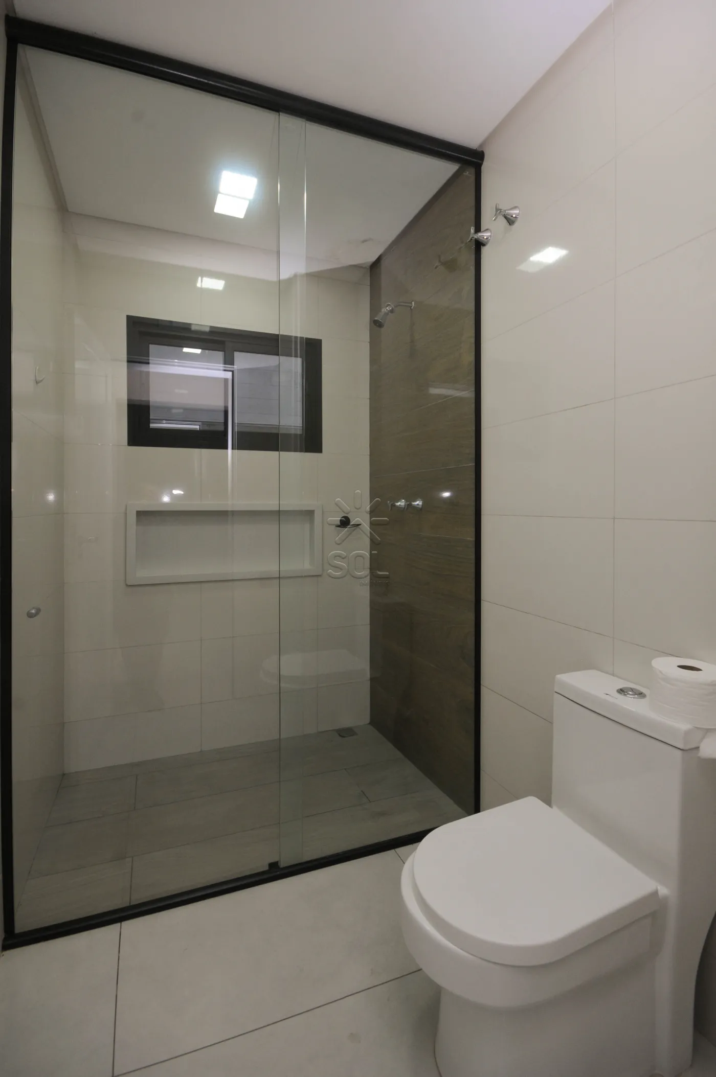 Sobrado à venda na Vila Maria em Foz do Iguaçu/PR - 200m², 2 suítes com closet e automação residencial