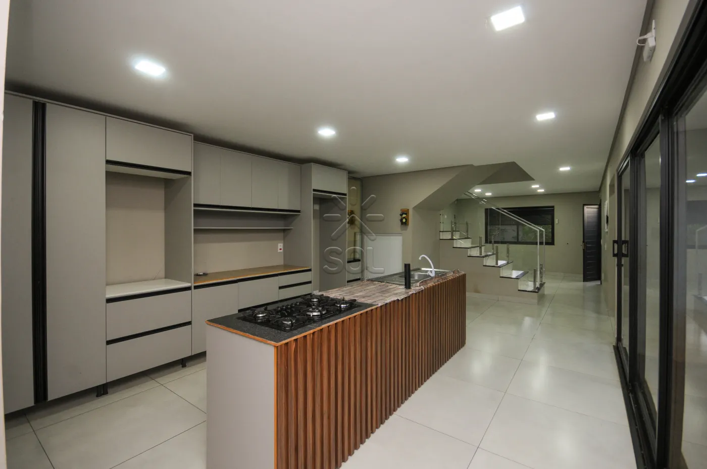 Sobrado à venda na Vila Maria em Foz do Iguaçu/PR - 200m², 2 suítes com closet e automação residencial