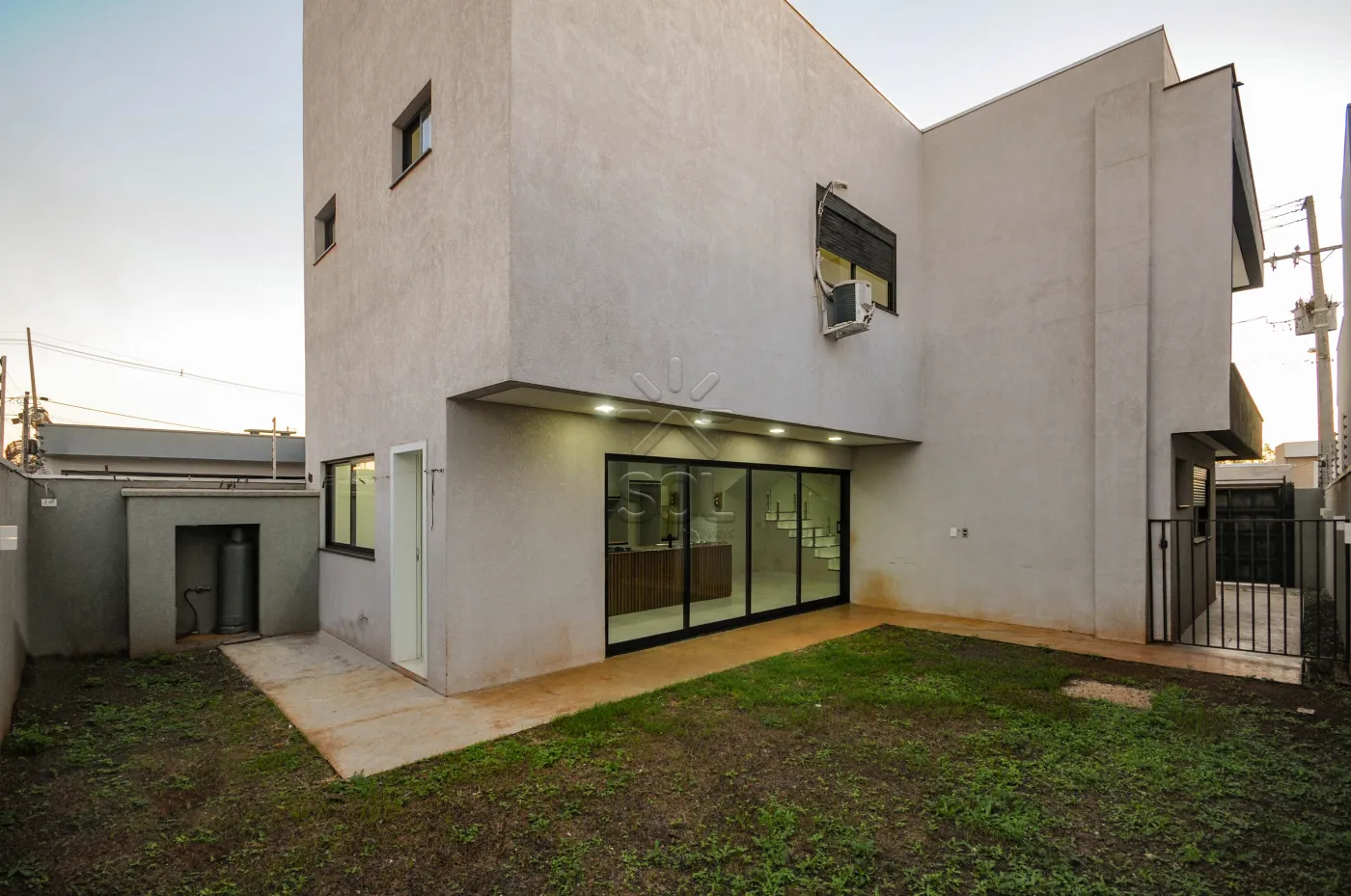 Sobrado à venda na Vila Maria em Foz do Iguaçu/PR - 200m², 2 suítes com closet e automação residencial