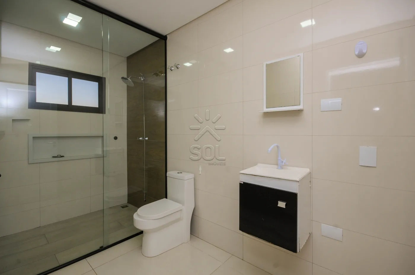 Sobrado à venda na Vila Maria em Foz do Iguaçu/PR - 200m², 2 suítes com closet e automação residencial