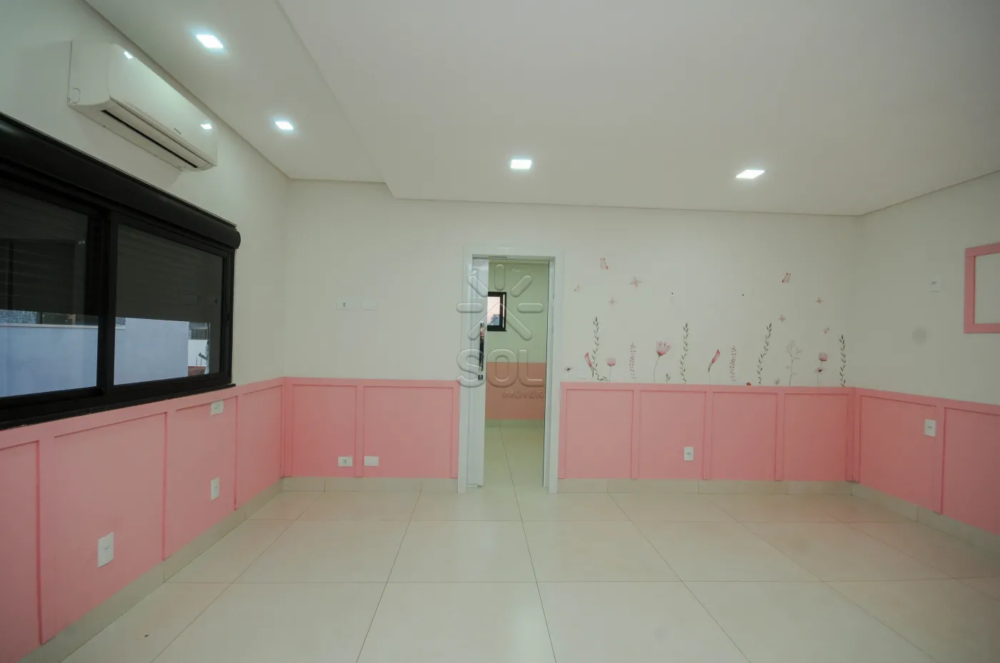 Sobrado à venda na Vila Maria em Foz do Iguaçu/PR - 200m², 2 suítes com closet e automação residencial
