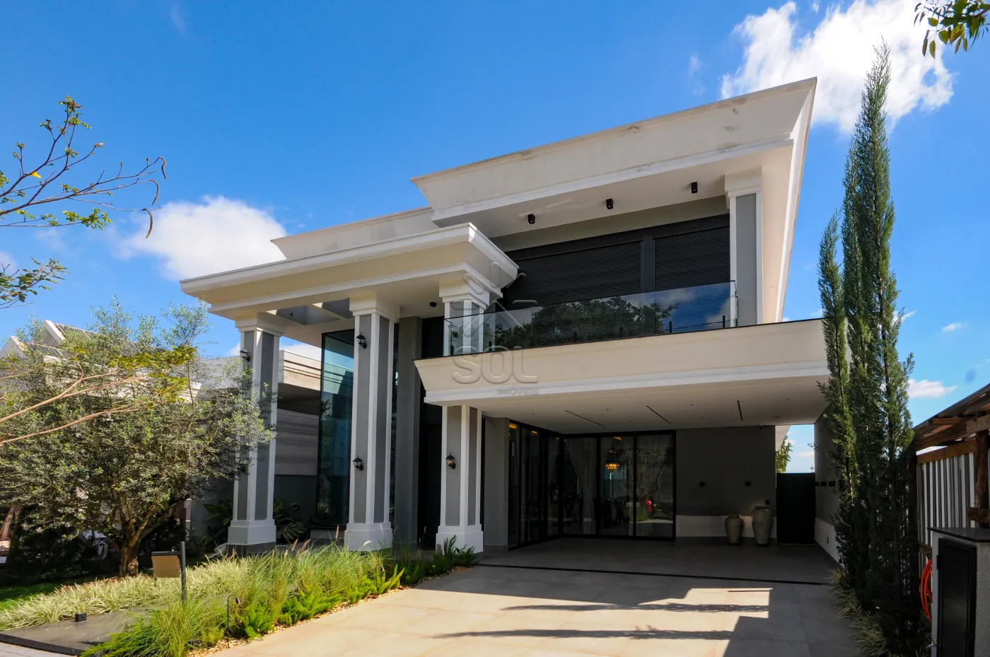 Sobrado semimobiliado e de alto padrão à venda no Condomínio Eco Bella Vista, em Foz do Iguaçu/PR - 485,15m² | 4 suítes