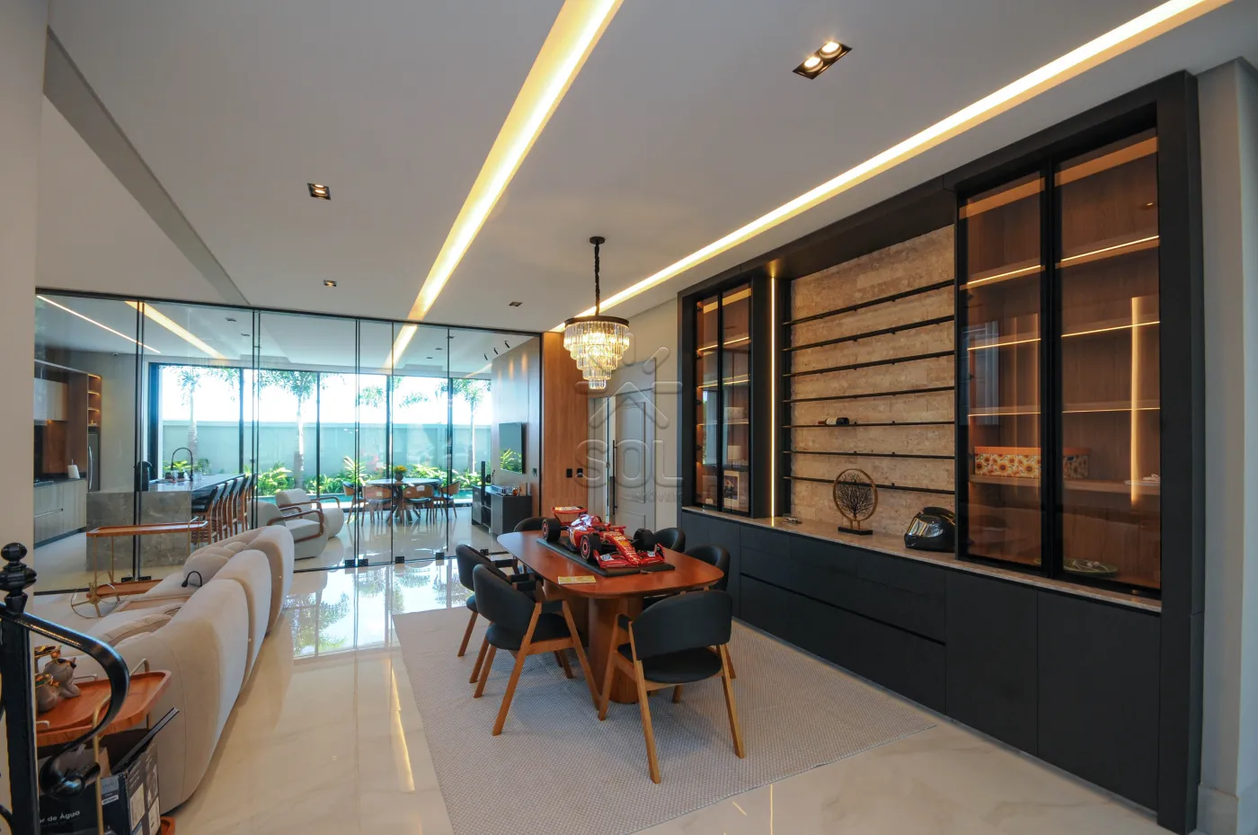 Sobrado semimobiliado e de alto padrão à venda no Condomínio Eco Bella Vista, em Foz do Iguaçu/PR - 485,15m² | 4 suítes
