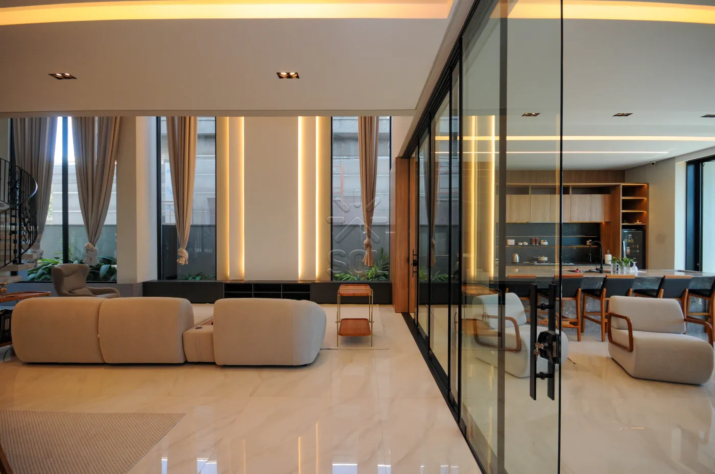 Sobrado semimobiliado e de alto padrão à venda no Condomínio Eco Bella Vista, em Foz do Iguaçu/PR - 485,15m² | 4 suítes