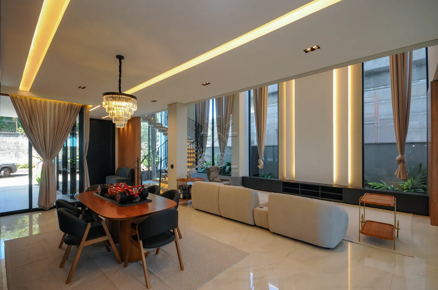 Sobrado semimobiliado e de alto padrão à venda no Condomínio Eco Bella Vista, em Foz do Iguaçu/PR - 485,15m² | 4 suítes
