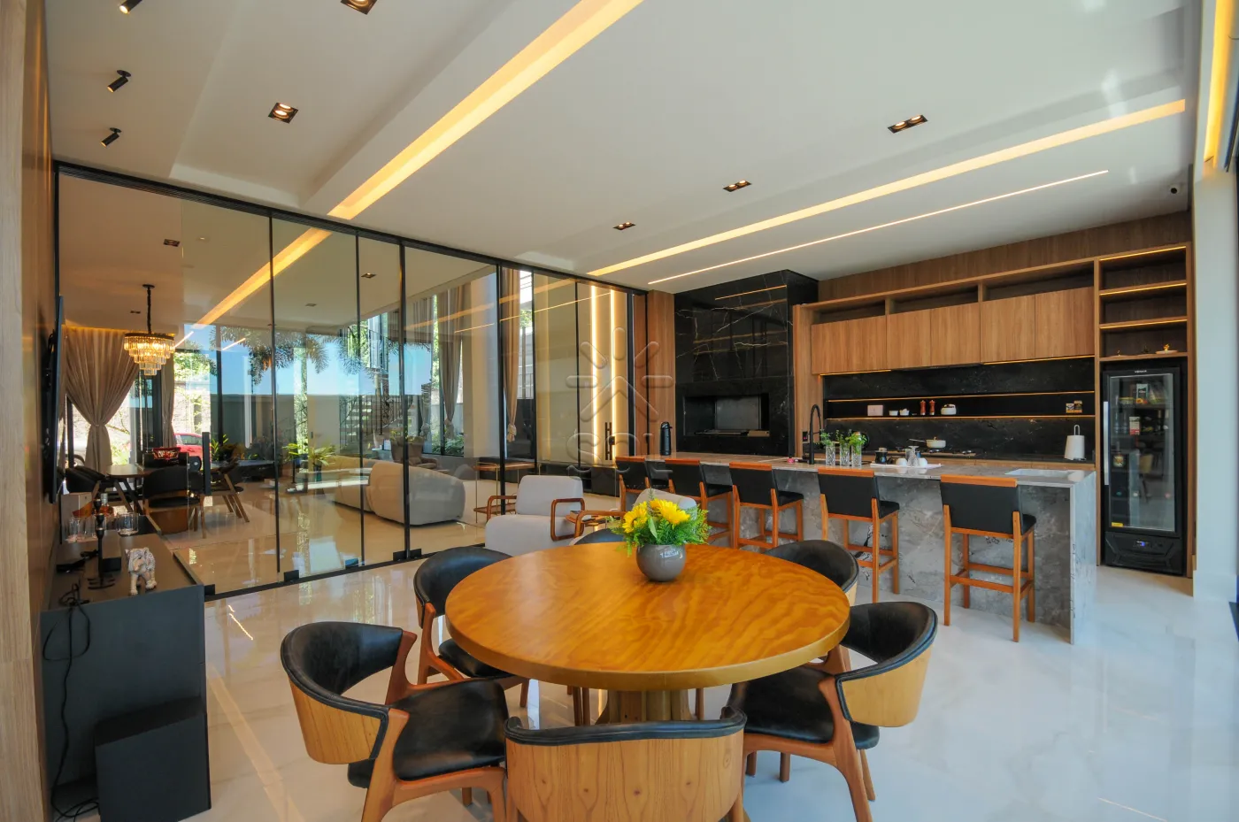 Sobrado semimobiliado e de alto padrão à venda no Condomínio Eco Bella Vista, em Foz do Iguaçu/PR - 485,15m² | 4 suítes