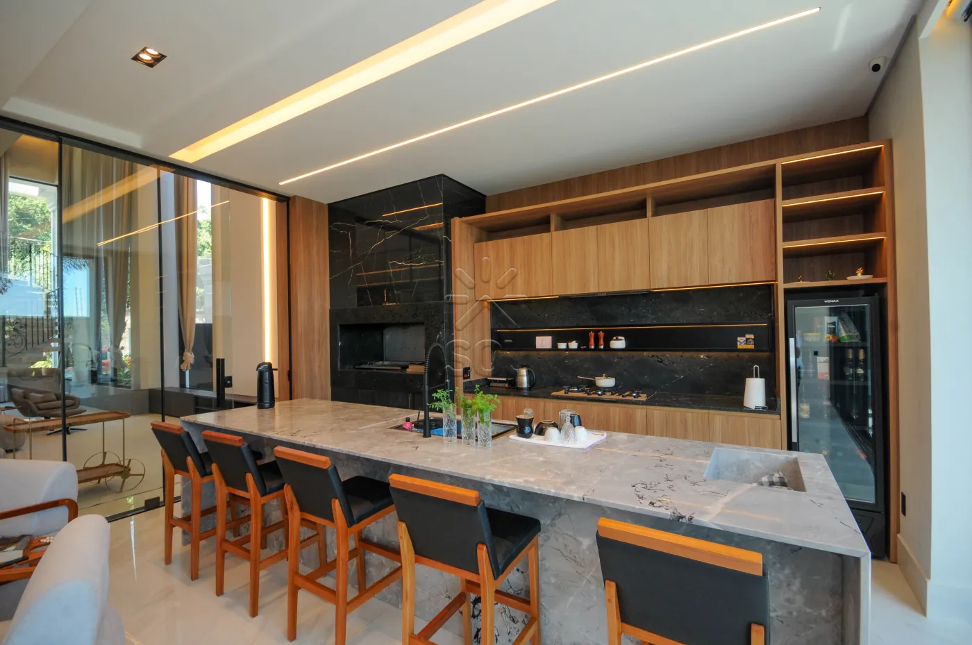 Sobrado semimobiliado e de alto padrão à venda no Condomínio Eco Bella Vista, em Foz do Iguaçu/PR - 485,15m² | 4 suítes