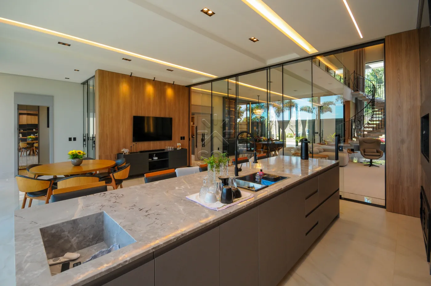 Sobrado semimobiliado e de alto padrão à venda no Condomínio Eco Bella Vista, em Foz do Iguaçu/PR - 485,15m² | 4 suítes
