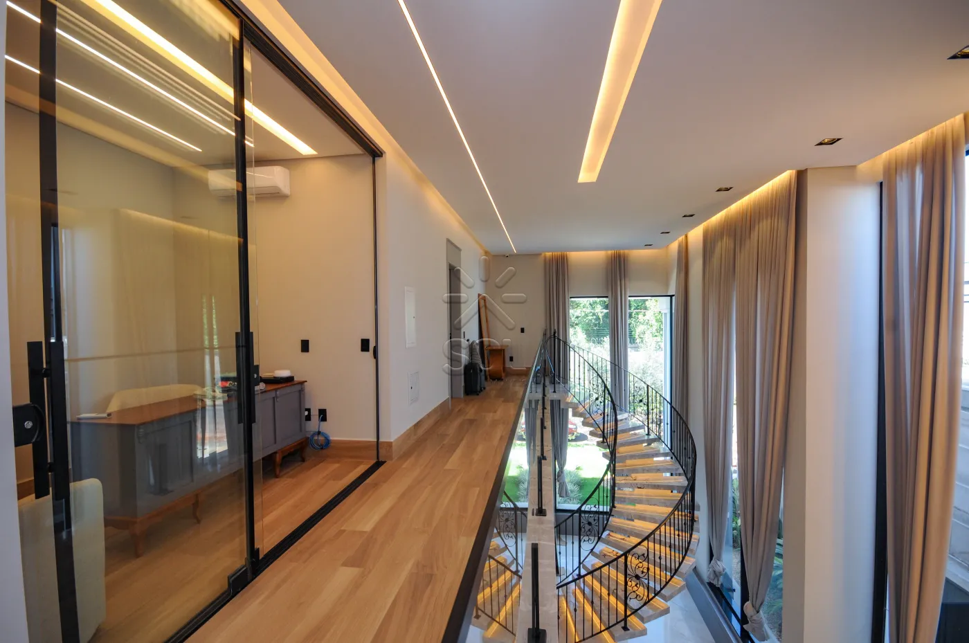 Sobrado semimobiliado e de alto padrão à venda no Condomínio Eco Bella Vista, em Foz do Iguaçu/PR - 485,15m² | 4 suítes