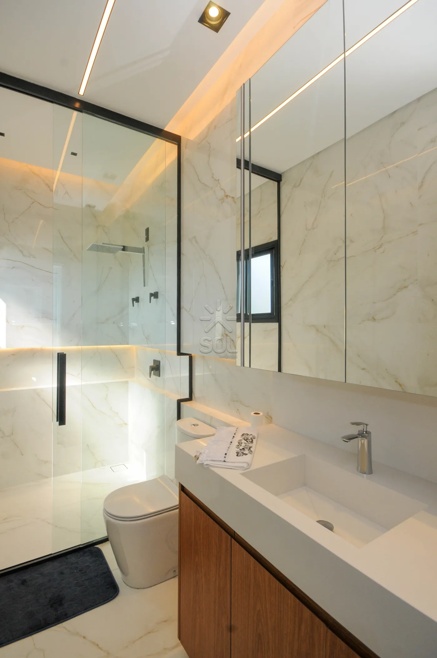 Sobrado semimobiliado e de alto padrão à venda no Condomínio Eco Bella Vista, em Foz do Iguaçu/PR - 485,15m² | 4 suítes