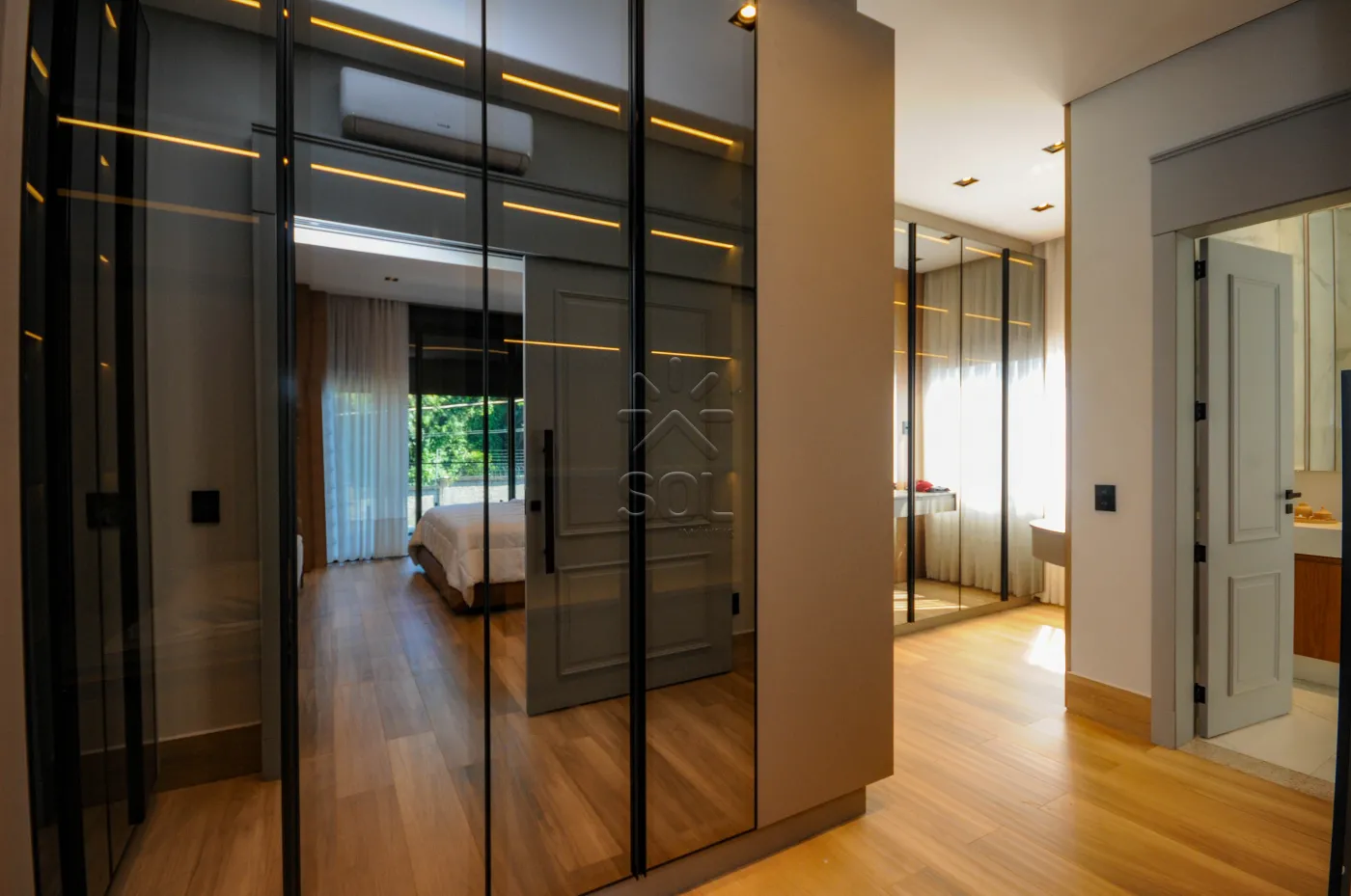 Sobrado semimobiliado e de alto padrão à venda no Condomínio Eco Bella Vista, em Foz do Iguaçu/PR - 485,15m² | 4 suítes