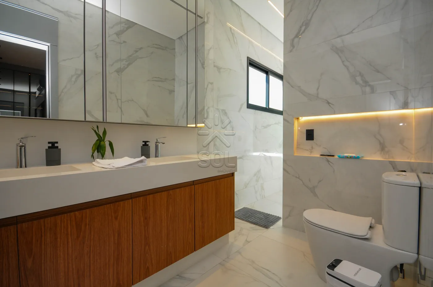 Sobrado semimobiliado e de alto padrão à venda no Condomínio Eco Bella Vista, em Foz do Iguaçu/PR - 485,15m² | 4 suítes