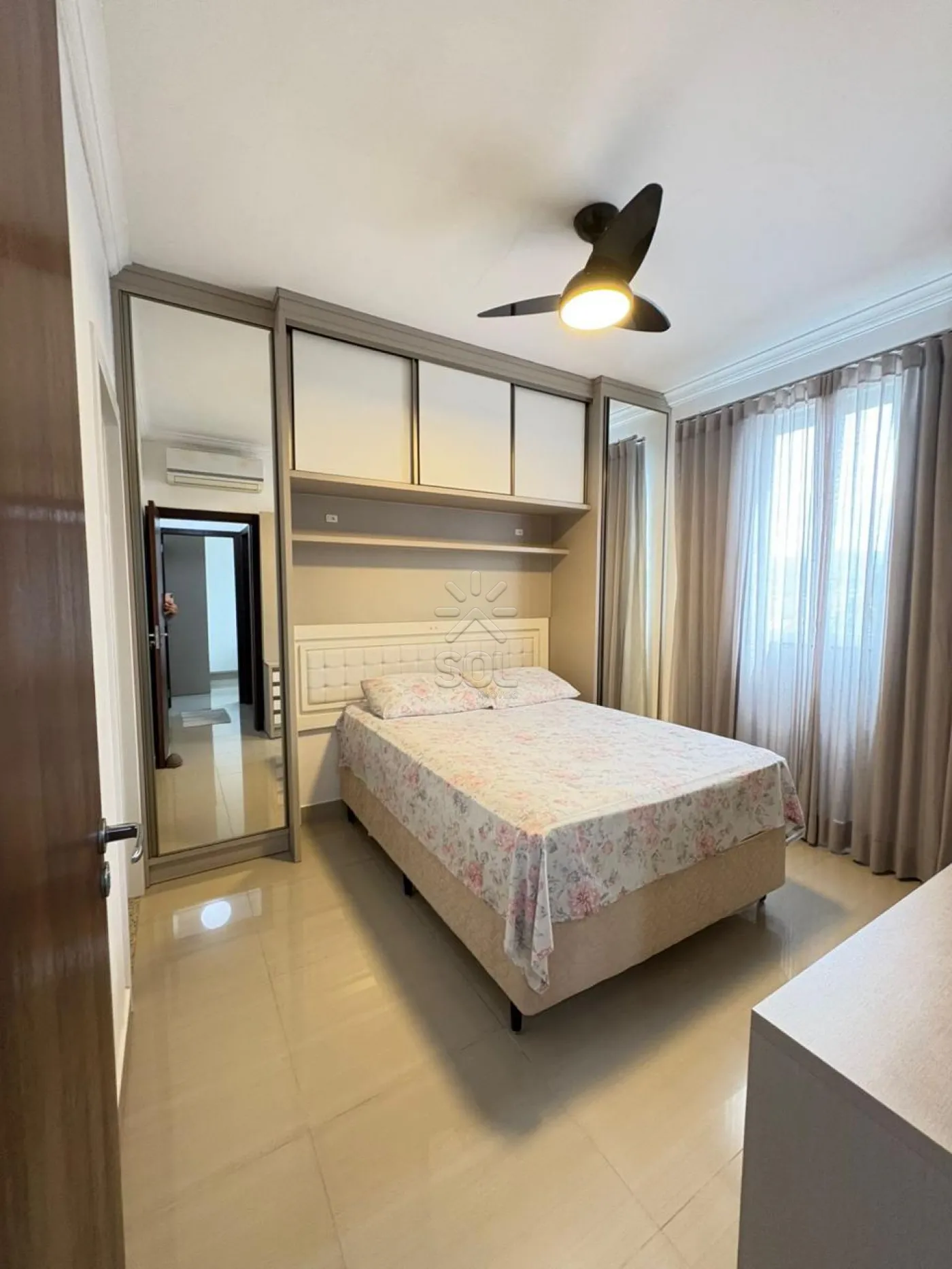 Apartamento mobiliado para aluguel no Edifício Praia Alegre - Centro de Penha/SC