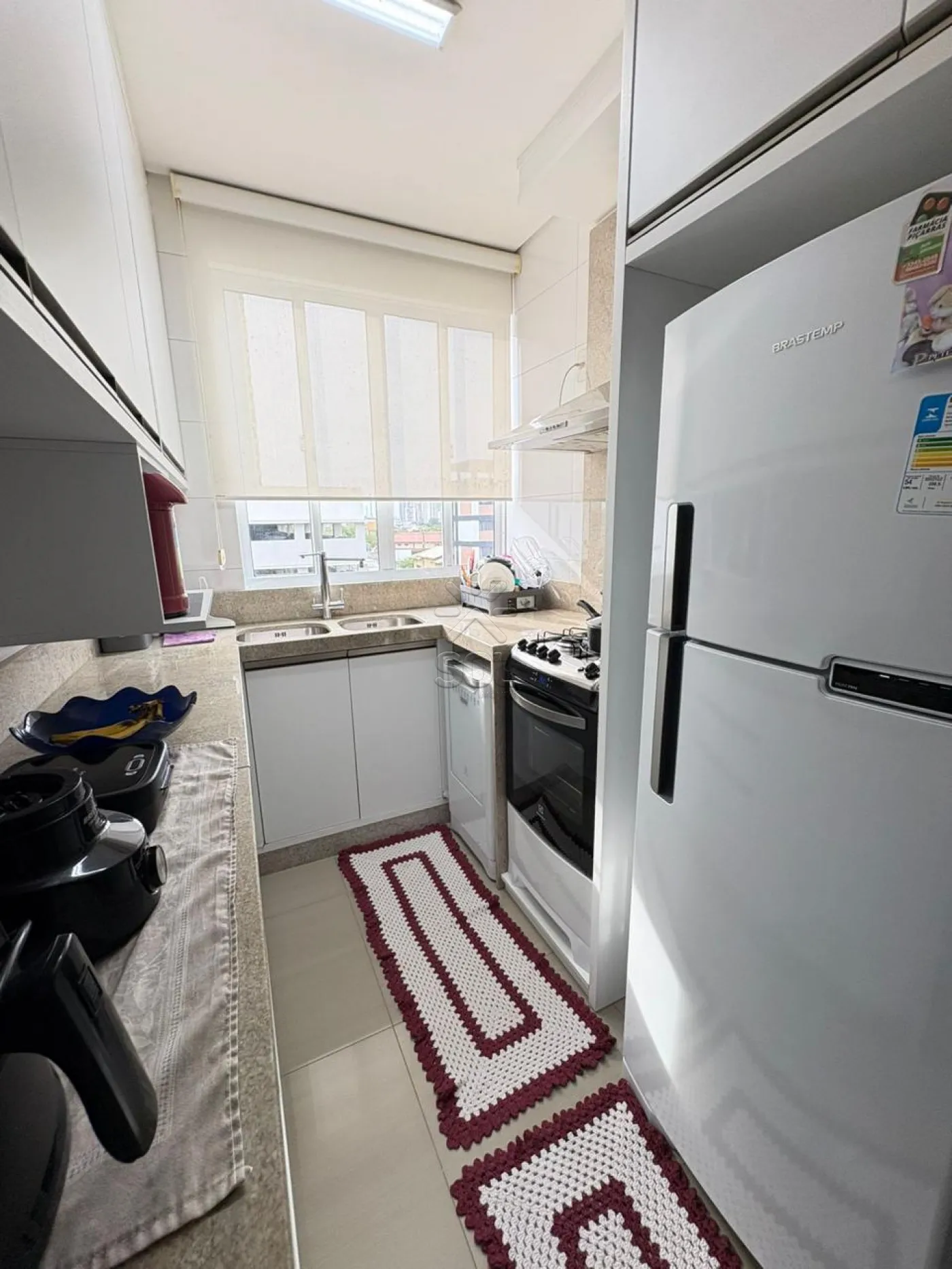 Apartamento mobiliado para aluguel no Edifício Praia Alegre - Centro de Penha/SC