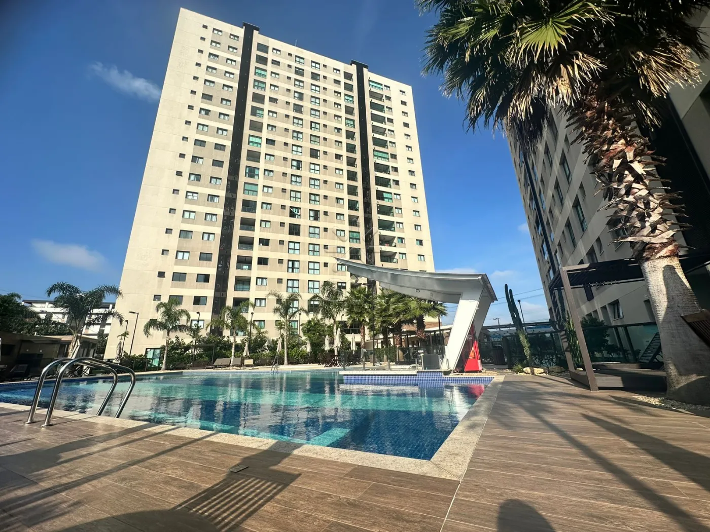 Apartamento mobiliado para locação no Itacolomi Home Club em Penha