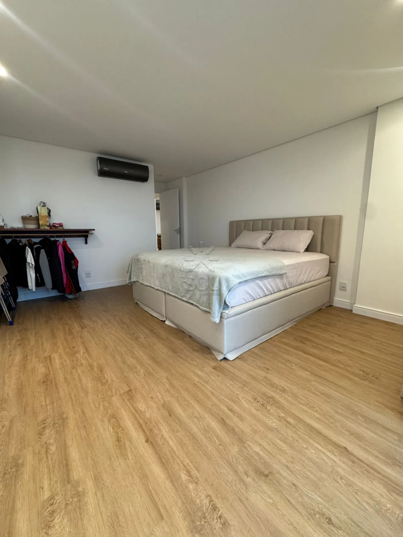 Apartamento mobiliado e de alto padrão à venda no Edifício Torre Del Mar - Centro de Penha/SC