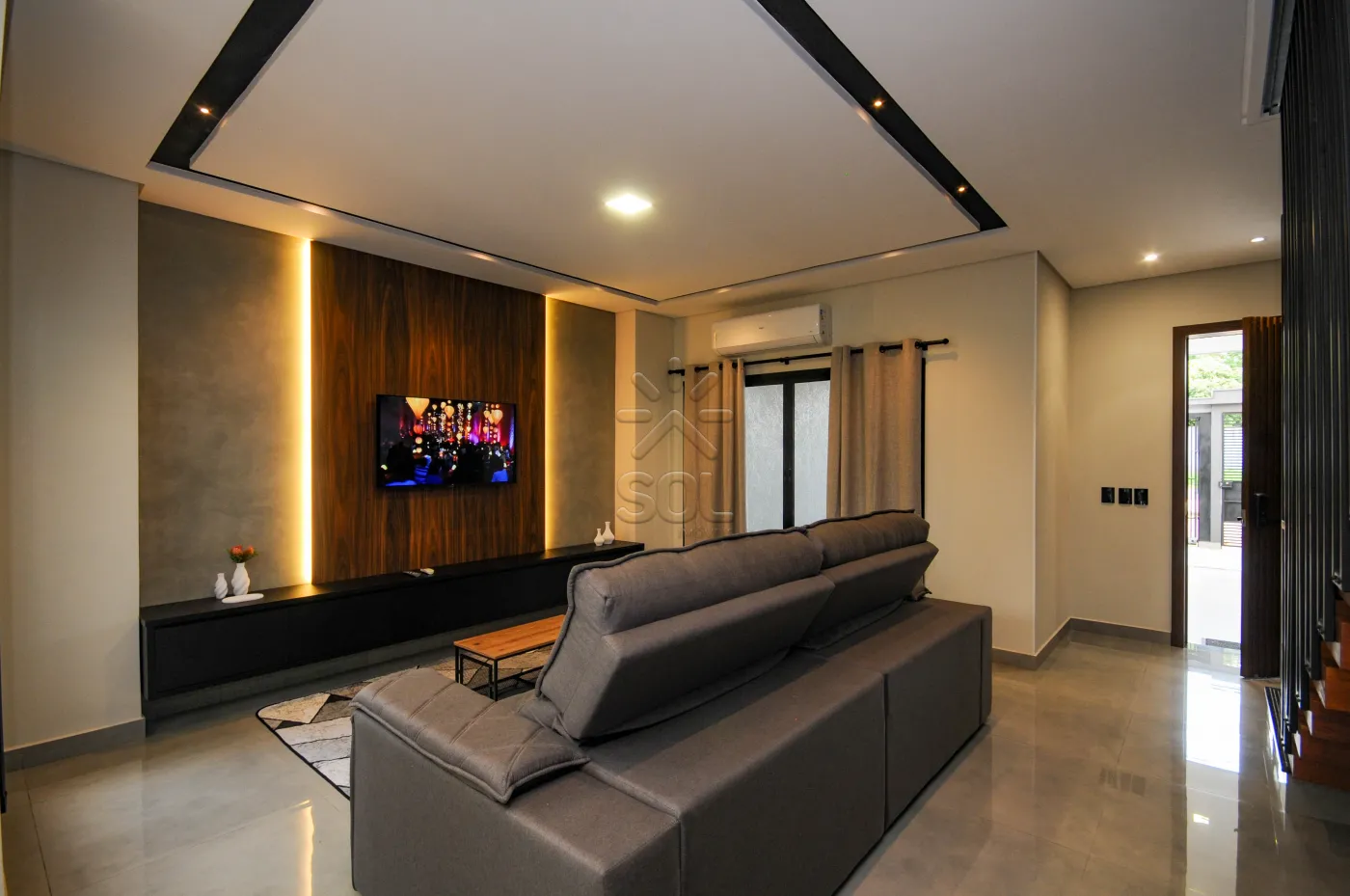 Sobrado novo de alto padrão à venda no Lancaster em Foz do Iguaçu/PR - 192m² | Mobiliado | 3 quartos | Área gourmet
