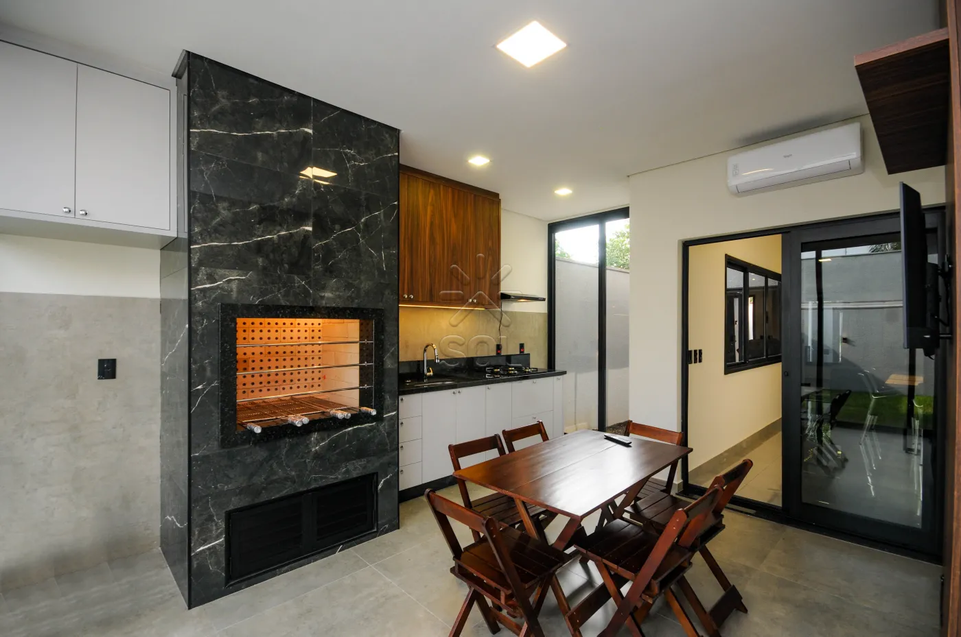 Sobrado novo de alto padrão à venda no Lancaster em Foz do Iguaçu/PR - 192m² | Mobiliado | 3 quartos | Área gourmet