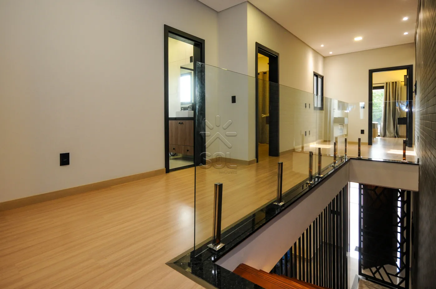 Sobrado novo de alto padrão à venda no Lancaster em Foz do Iguaçu/PR - 192m² | Mobiliado | 3 quartos | Área gourmet