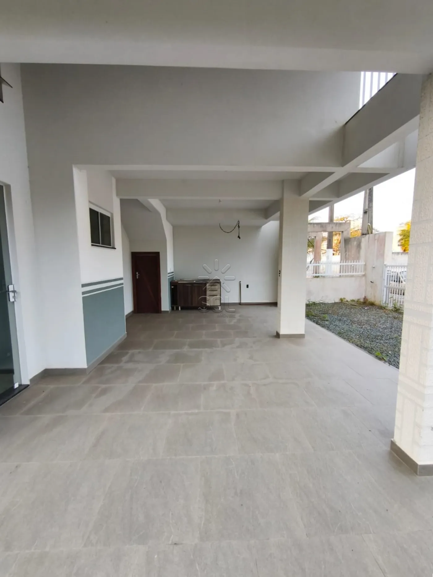SOBRADO PARA LOCAÇÃO NO CENTRO DE BALNEÁRIO PIÇARRAS/SC