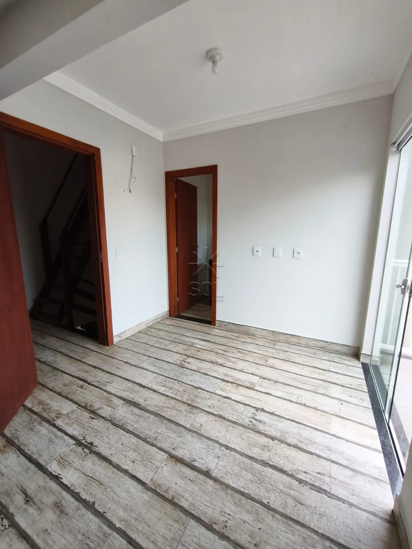 SOBRADO PARA LOCAÇÃO NO CENTRO DE BALNEÁRIO PIÇARRAS/SC