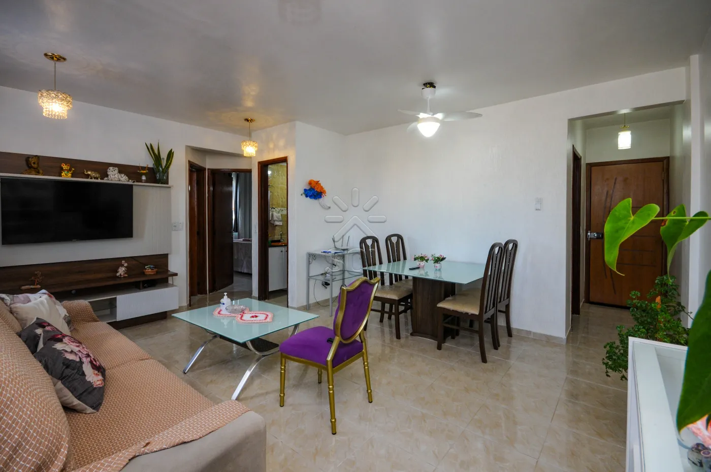 Apartamento mobiliado à venda no Edifício Ourém - Centro de Foz do Iguaçu