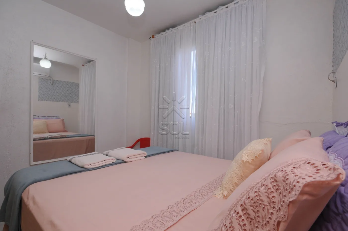 Apartamento mobiliado à venda no Edifício Ourém - Centro de Foz do Iguaçu