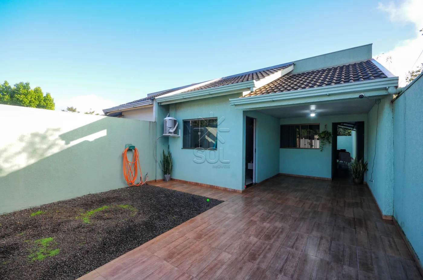 Casa à venda no Parque Ouro Verde em Foz do Iguaçu/PR - 66,22m², sistema fotovoltaico e cozinha planejada