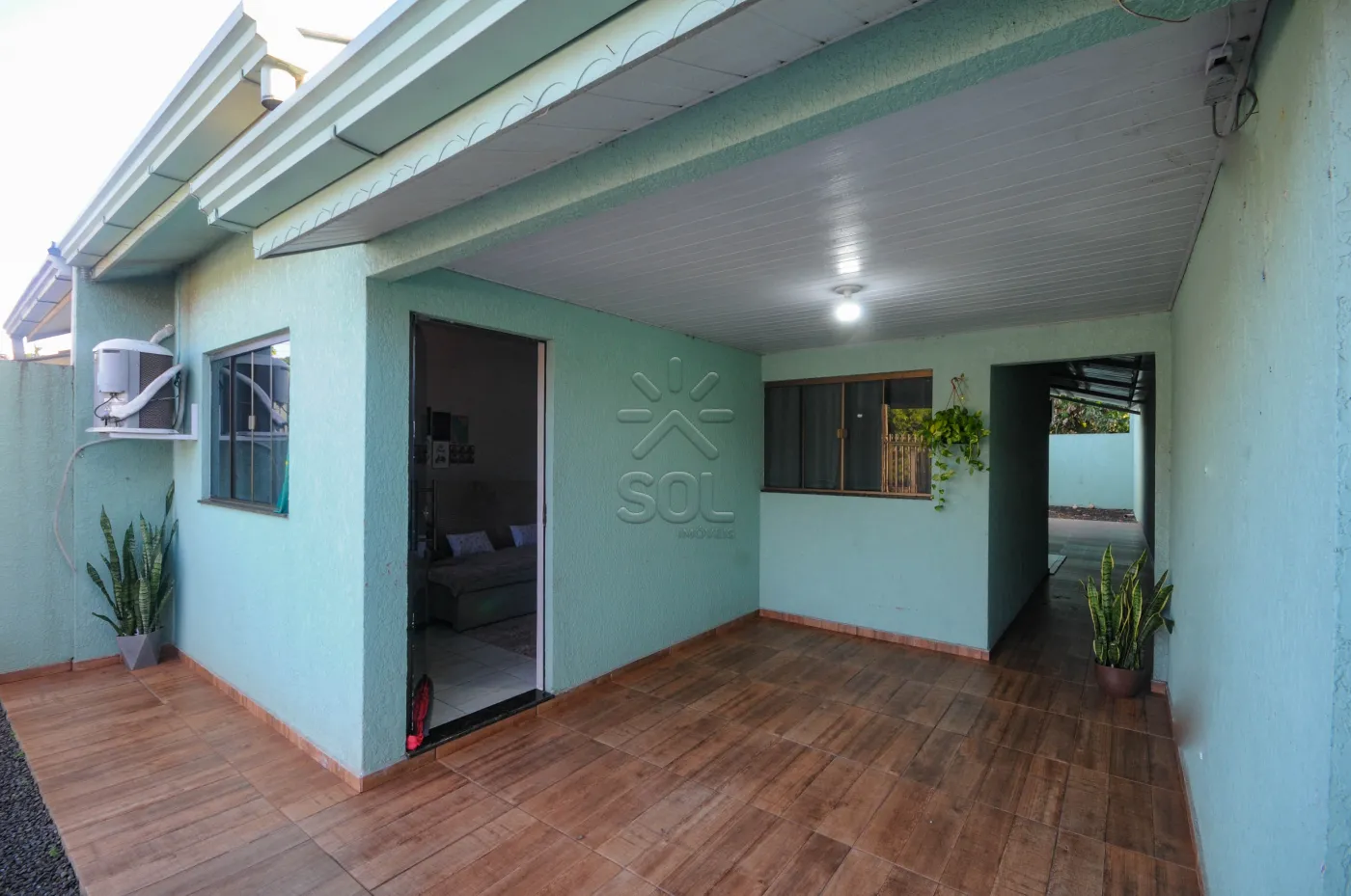 Casa à venda no Parque Ouro Verde em Foz do Iguaçu/PR - 66,22m², sistema fotovoltaico e cozinha planejada