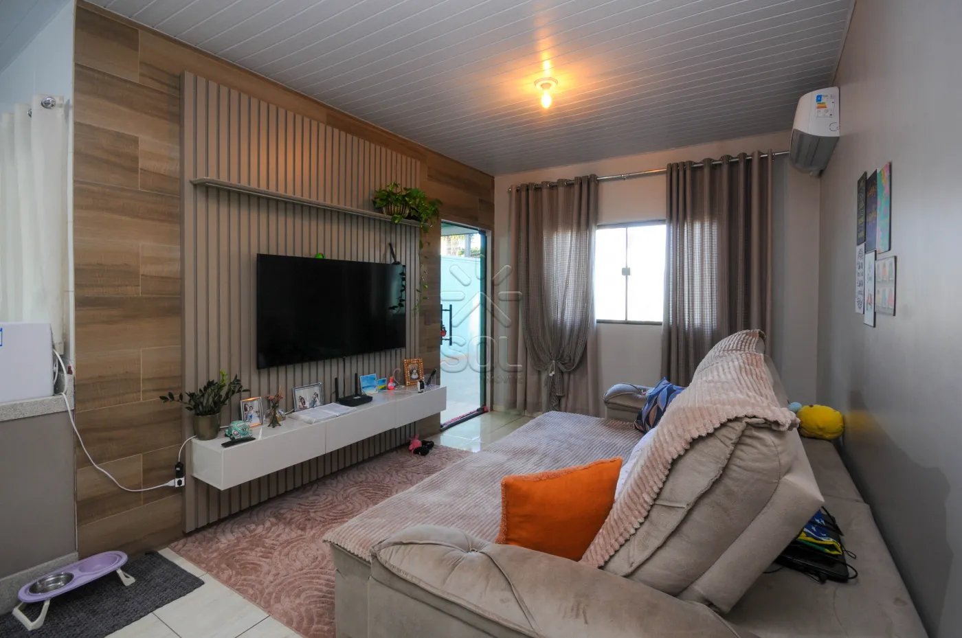 Casa à venda no Parque Ouro Verde em Foz do Iguaçu/PR - 66,22m², sistema fotovoltaico e cozinha planejada