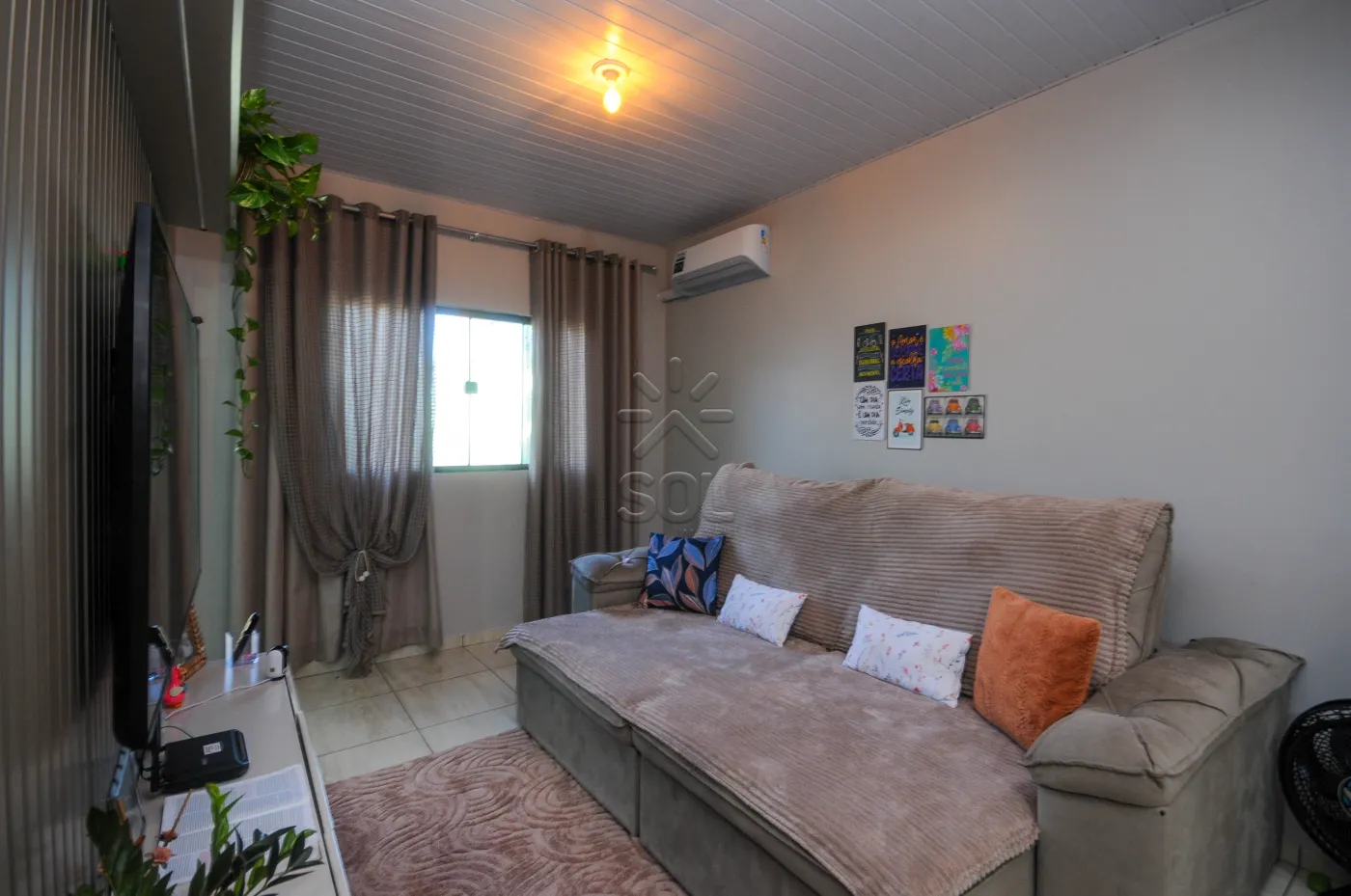 Casa à venda no Parque Ouro Verde em Foz do Iguaçu/PR - 66,22m², sistema fotovoltaico e cozinha planejada