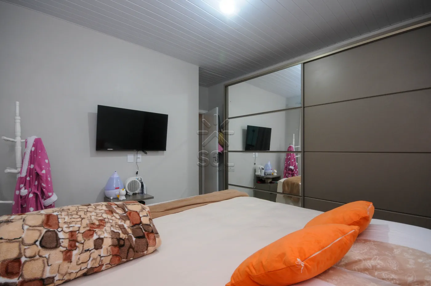 Casa à venda no Parque Ouro Verde em Foz do Iguaçu/PR - 66,22m², sistema fotovoltaico e cozinha planejada