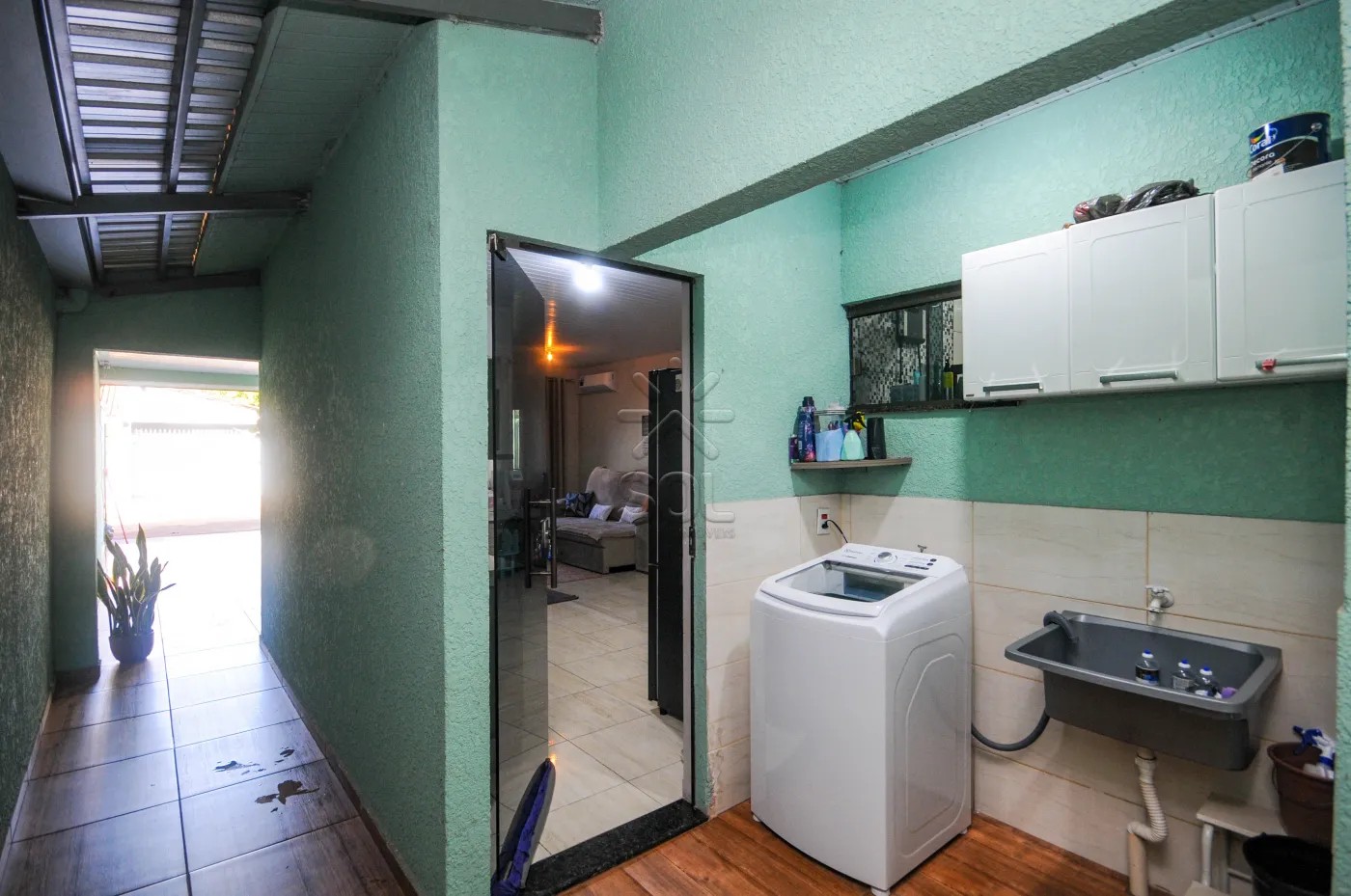 Casa à venda no Parque Ouro Verde em Foz do Iguaçu/PR - 66,22m², sistema fotovoltaico e cozinha planejada