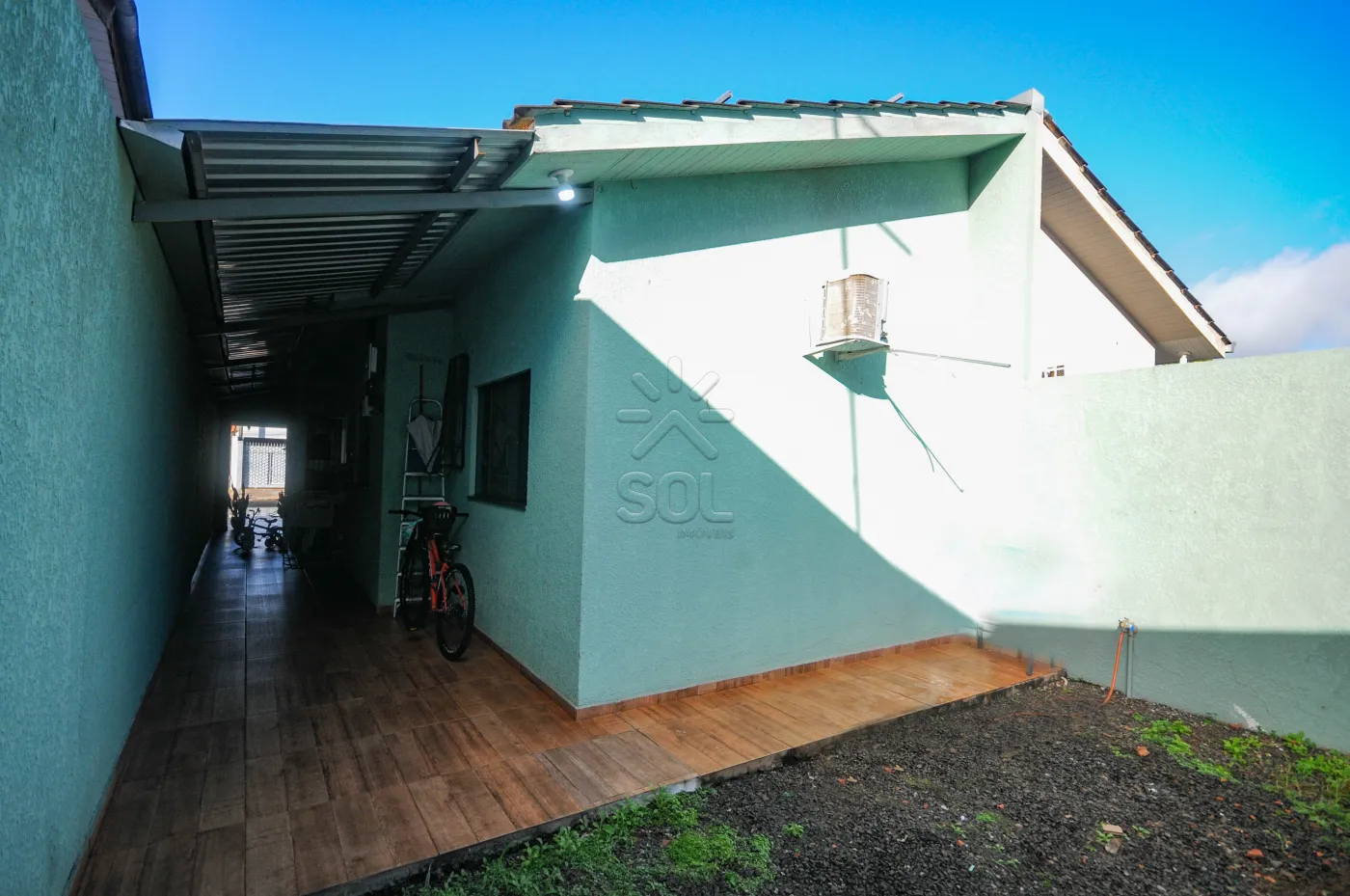 Casa à venda no Parque Ouro Verde em Foz do Iguaçu/PR - 66,22m², sistema fotovoltaico e cozinha planejada