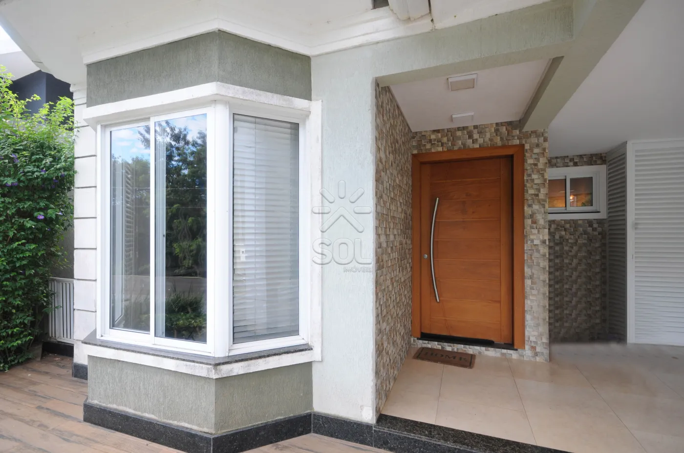 Sobrado de alto padrão à venda no Condomínio Country Iguaçu em Foz do Iguaçu/PR - 350m², piscina aquecida e 4 dormitórios