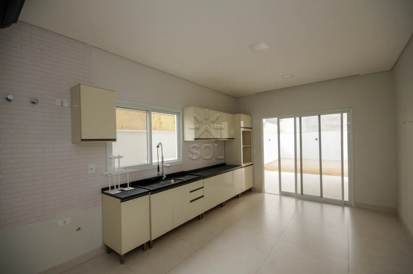 Casa à venda no Condomínio Villa Conscientia Asa Norte em Foz do Iguaçu/PR - 120m² | 3 quartos
