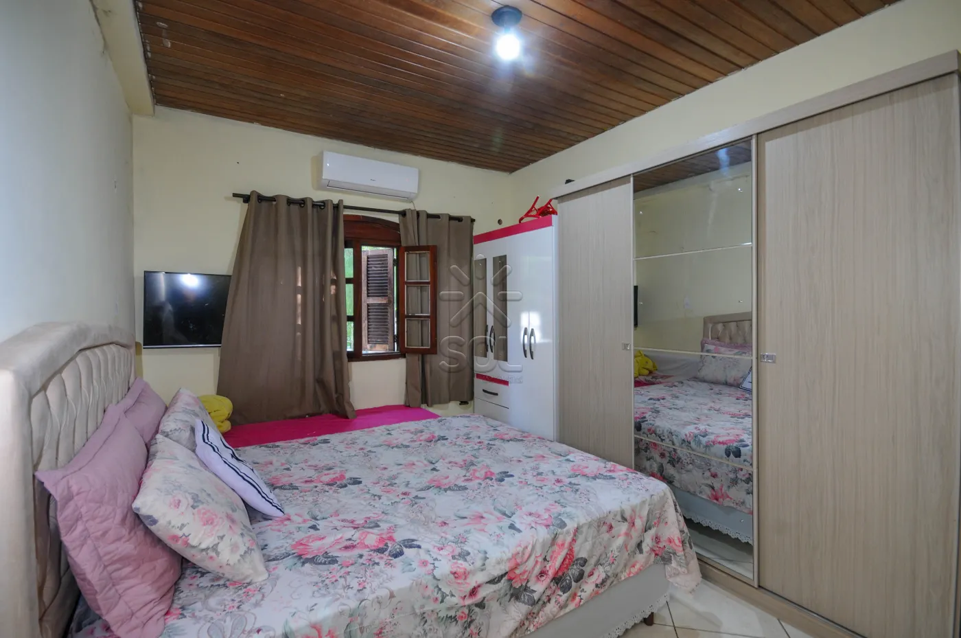 Casa à venda no Portal da Foz em Foz do Iguaçu/PR - Imóvel de esquina com 81m² e 2 quartos