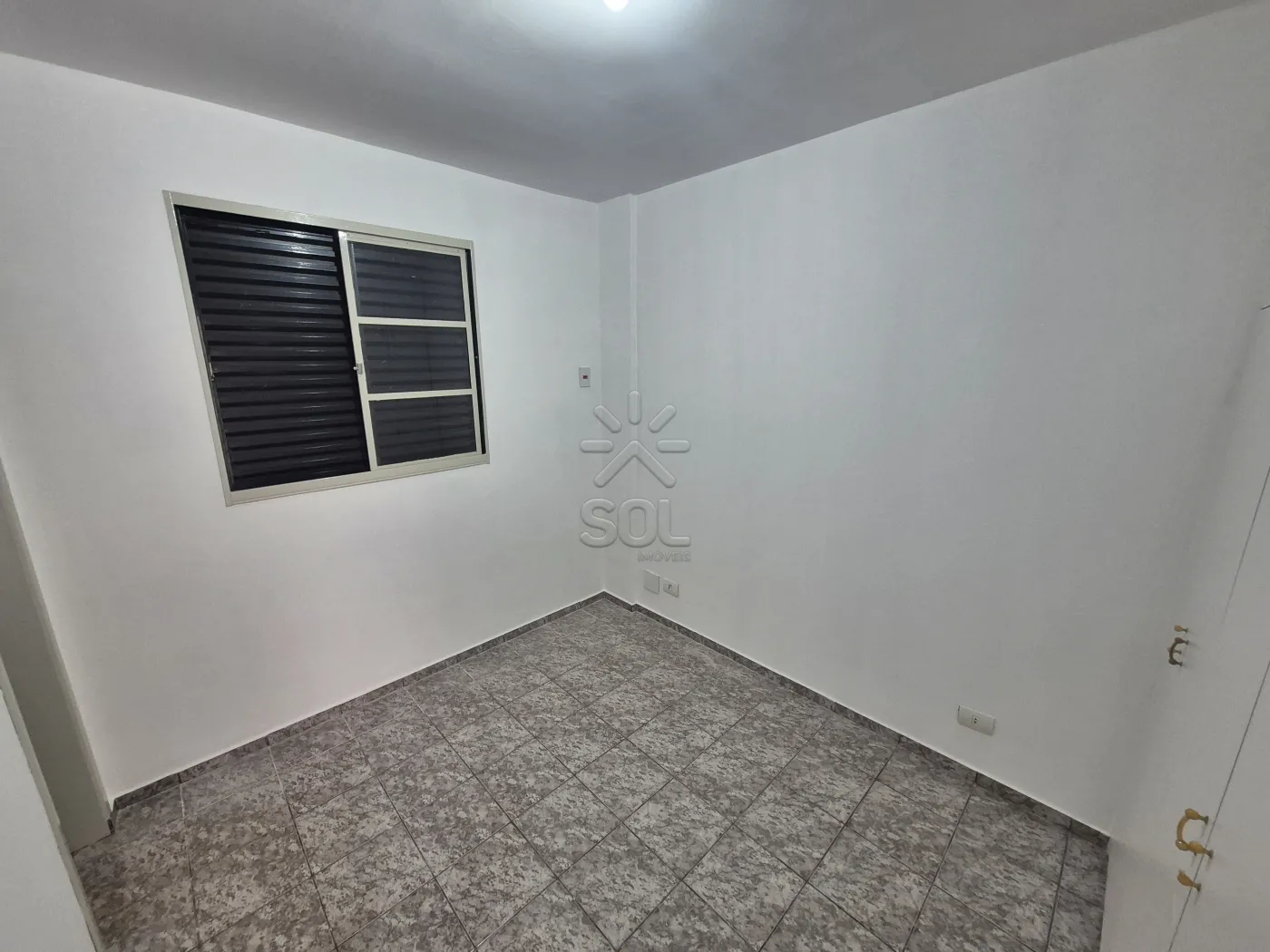 Apartamento à venda no Residencial Tarobá em Foz do Iguaçu/PR - 3 quartos, sendo 1 suíte, na Avenida João Paulo II