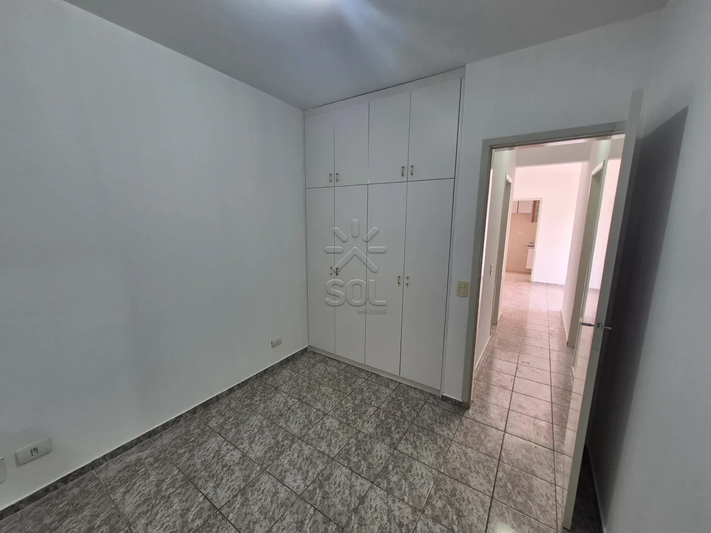 Apartamento à venda no Residencial Tarobá em Foz do Iguaçu/PR - 3 quartos, sendo 1 suíte, na Avenida João Paulo II