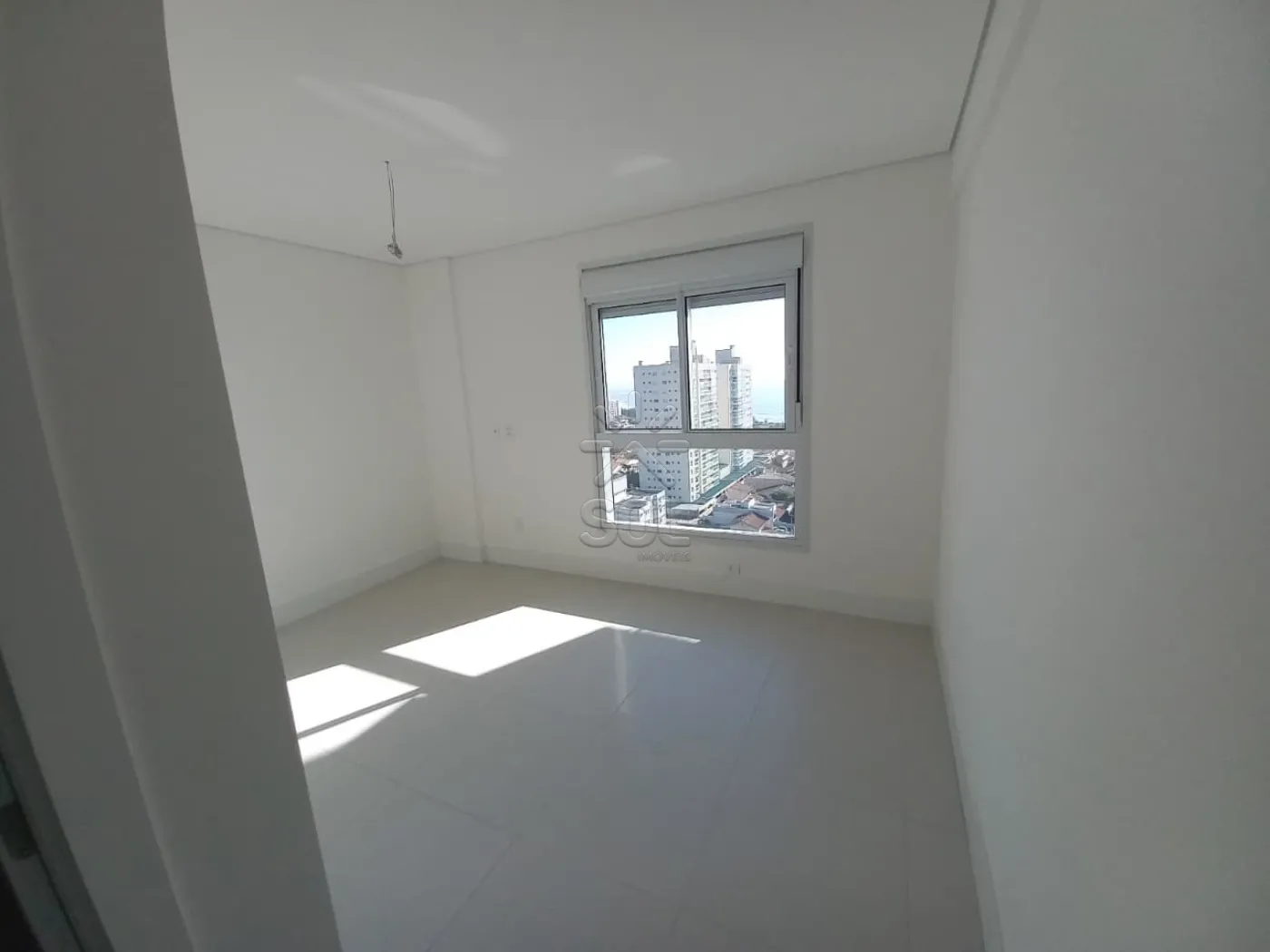 Apartamento de alto padrão à venda no Bersi Home Club em Penha/SC - 3 suítes, 105,50m² e a apenas 300 metros da praia