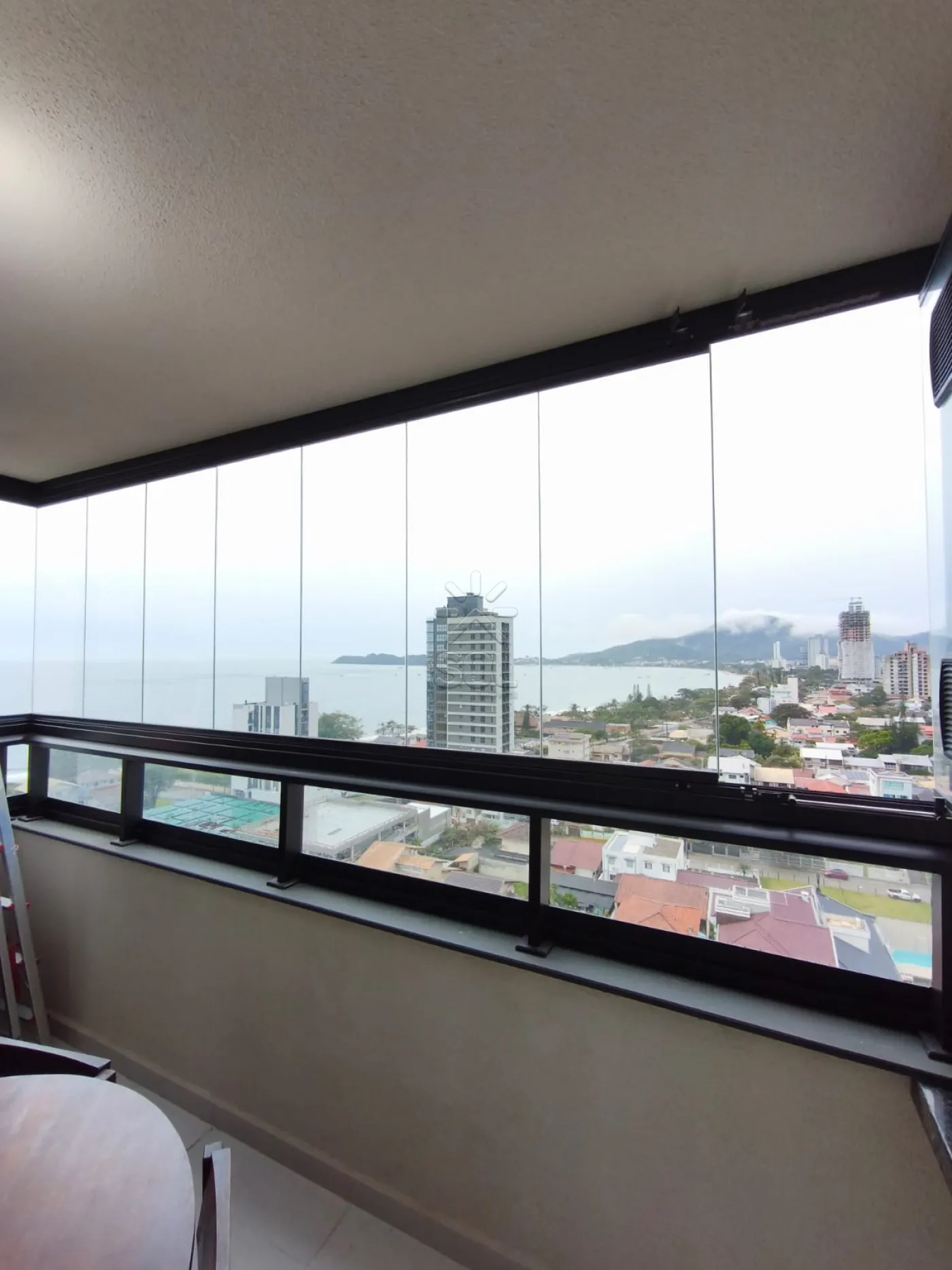 Apartamento mobiliado para locação no Skyline Comfort Club em Penha/SC - 3 quartos, 2 vagas e infraestrutura completa